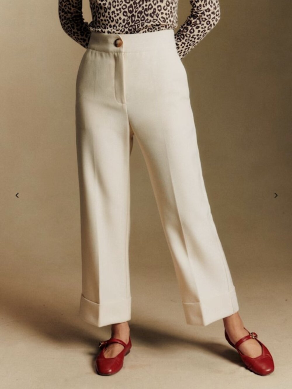 Sézane Damon Trousers Ecru 
-Ankle length trousers 
-Turn-ups at the hem